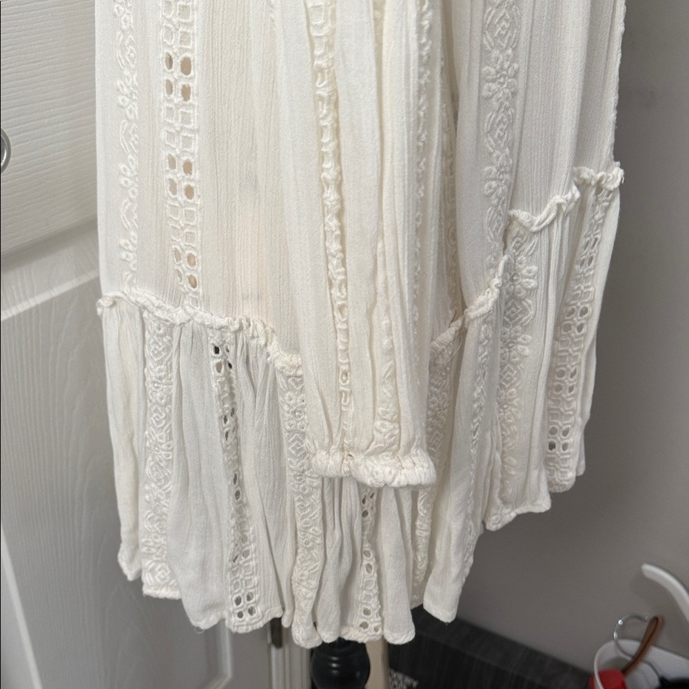 Free People Elegant White Lace Women's Top - Picture 6 of 10
